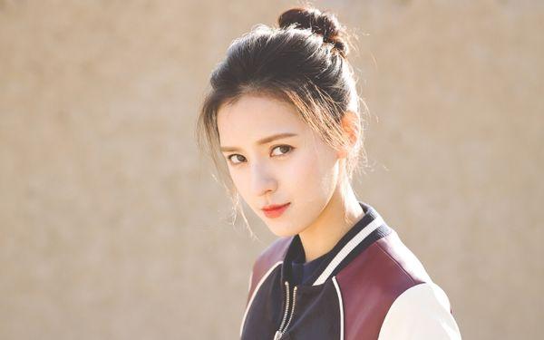 Ngắm tạo hình của "búp bê màn ảnh" Trương Dư Hi trong 3 bộ phim mới