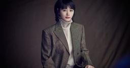 "Chị đại" Kim Hye Soo ở tuổi 51: Quyến rũ, giàu có và lẻ bóng