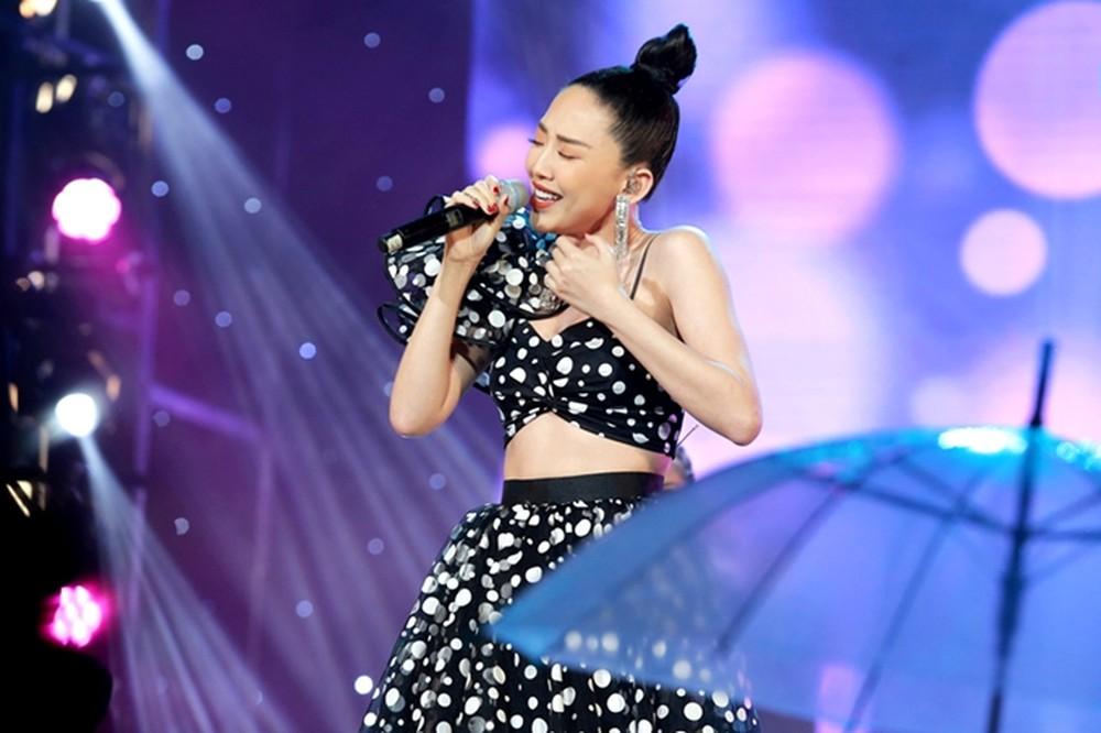 Tóc Tiên bị quản lý ngăn không cho đi hát tiệc cưới, lý do là gì mà ai cũng gật gù?