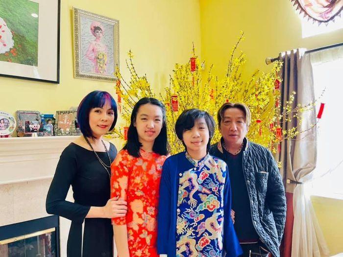 Danh ca Trường Vũ ở tuổi 60: Sống viên mãn tại Mỹ nhờ tiết kiệm, vợ đẹp con xinh