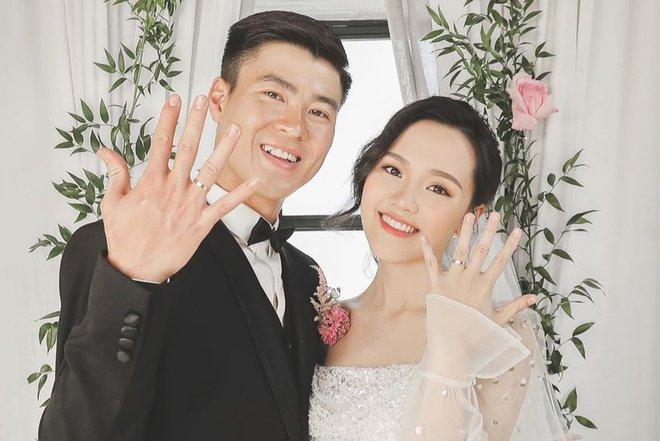 Bà xã tố Duy Mạnh rất hay sai vặt vợ, lấy cốc nước cũng lười nhưng mỗi lần sai vặt đều cho 10 nghìn