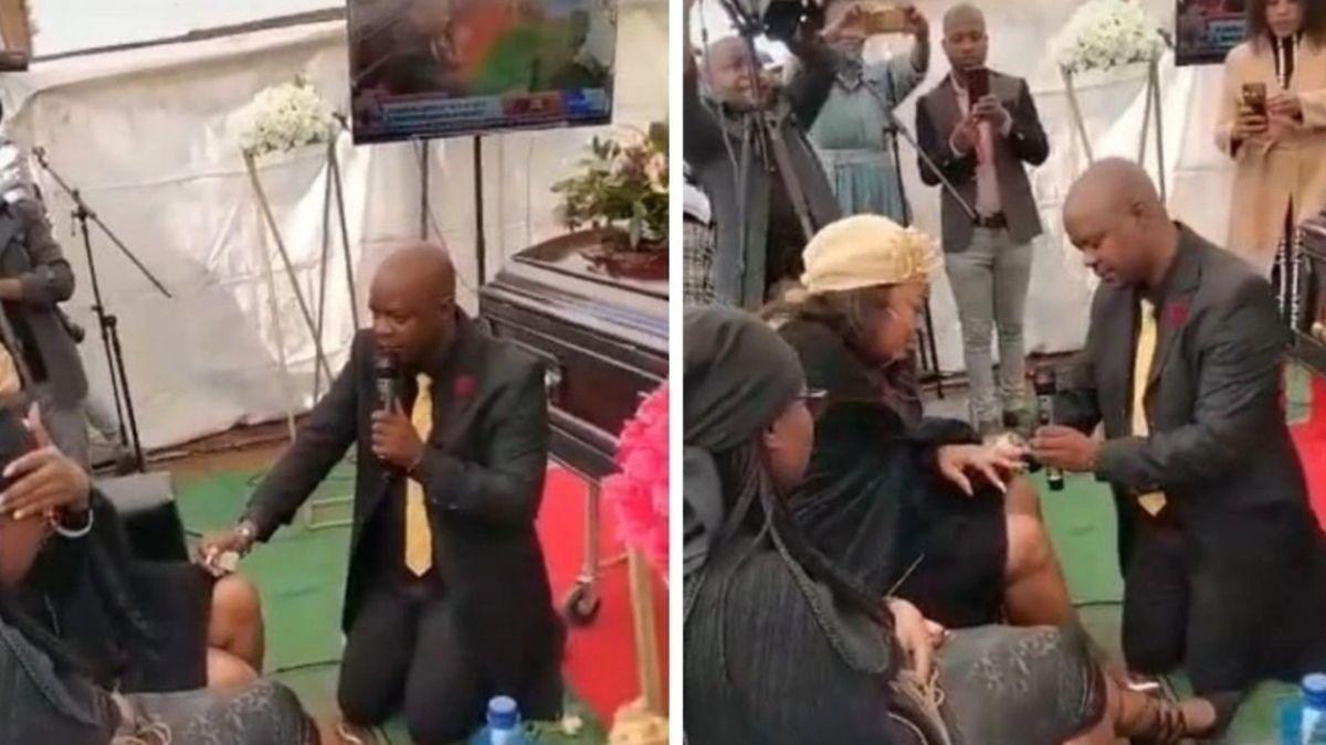 Người đàn ông cầu hôn bạn gái ngay trong tang lễ của bố người yêu