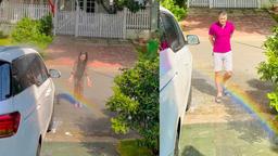 Cầu vồng rọi thẳng cổng biệt thự nhà Thủy Tiên sau cơn mưa lớn