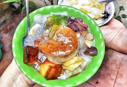 Hoa quả dầm ngõ Lệnh Cư, quán hoa quả dầm nổi tiếng bởi vừa ngon, vừa rẻ