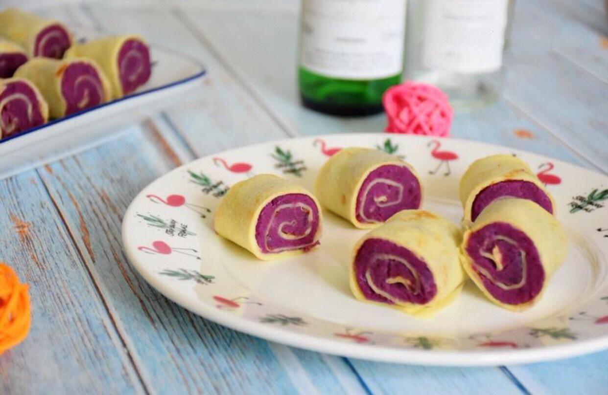 Cách làm bánh trứng cuộn khoai lang tím thơm ngon để cả nhà ăn vặt