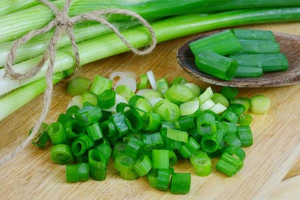 Cách bảo quản hành lá luôn xanh mướt, cách 2 bảo quản hành lá được cả năm