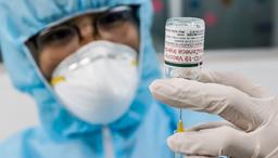 Dịch Covid-19 suy giảm, Việt Nam liệu có nới lỏng quy định phòng dịch?