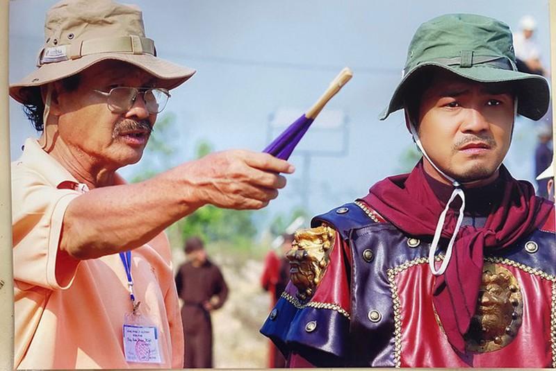 Lý Hùng: "Trước khi qua đời, cha hôn từng người con"