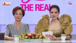 Hương Giang “bị tố” liên tục mặc lố trên sóng truyền hình, chiếm luôn spotlight của tiền bối