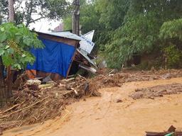 Nóng: 53 người người dân bị vùi lấp trong vụ sạt lở đất ở Quảng Nam