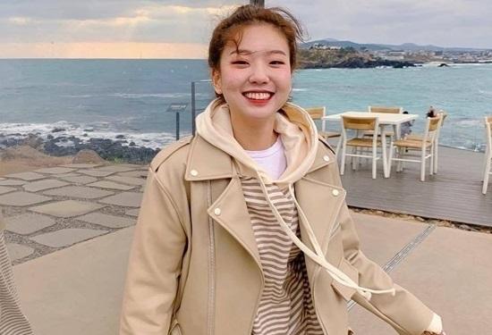 10 set đồ tông màu trà sữa nâng tầm style của bạn trong mùa lạnh