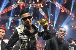 Dân mạng tranh cãi gay gắt khi Dế Choắt lên ngôi quán quân Rap Việt