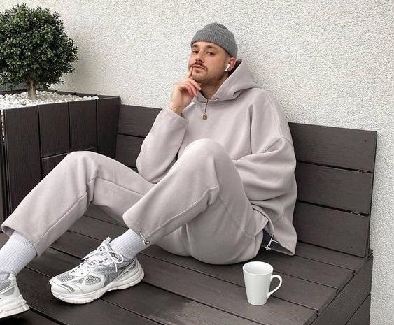 Phối đồ mùa đông màu sắc trung tính cho nam giới