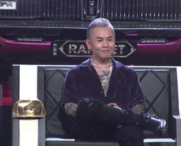 Chung kết Rap Việt: Karik - Binz diện sơ mi trắng sexy, Wowy khoe hình xăm nam tính