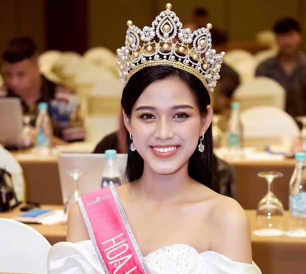 Hồng Quế gây tranh cãi khi công khai chê bai nhan sắc Tân Hoa hậu Đỗ Thị Hà