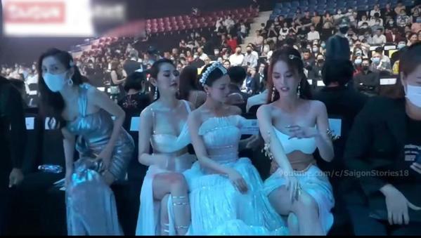 Ninh Dương Lan Ngọc lên tiếng về thái độ "kém duyên" khi ngồi cạnh Thủy Tiên