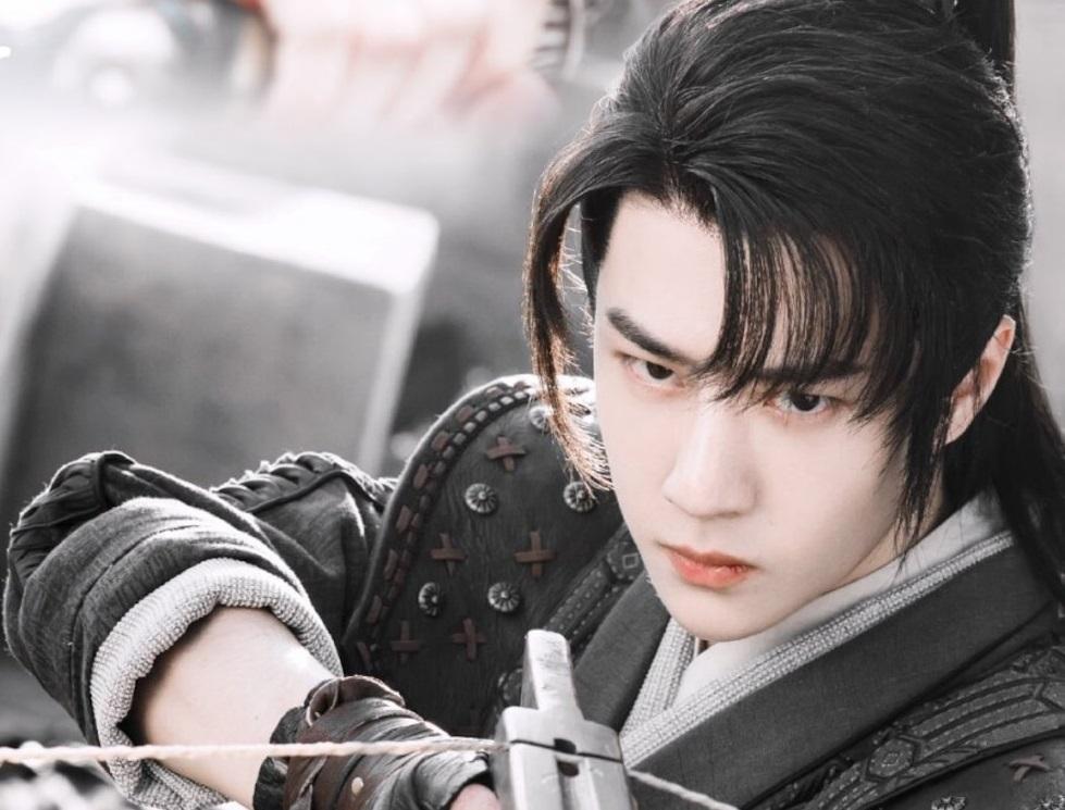 Vương Nhất Bác vượt mặt Tiêu Chiến thống lĩnh các bảng xếp hạng