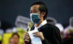 Nghẹn lòng với bài thơ tình bạn 25 năm Hoài Linh viết tặng cố nghệ sĩ Chí Tài