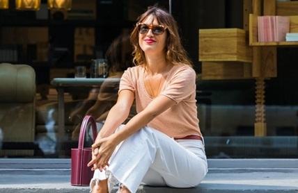 Nhân tướng học: Nhìn dáng ngồi đoán tính cách và đường tình duyên