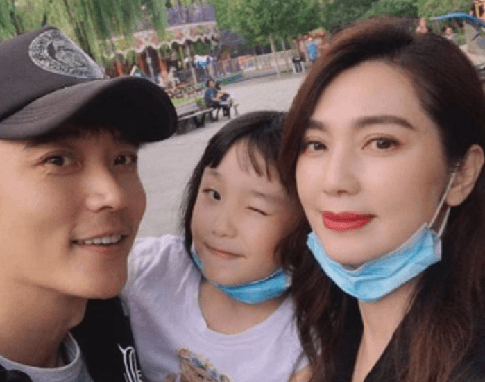 Hồng Hân hàn gắn tình cảm với Trương Đan Phong sau ồn ào rạn nứt