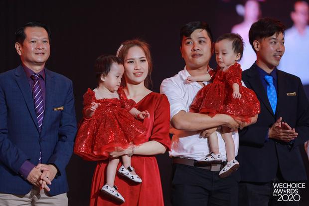 Xúc động với hình ảnh mới nhất của cặp song sinh Trúc Nhi - Diệu Nhi