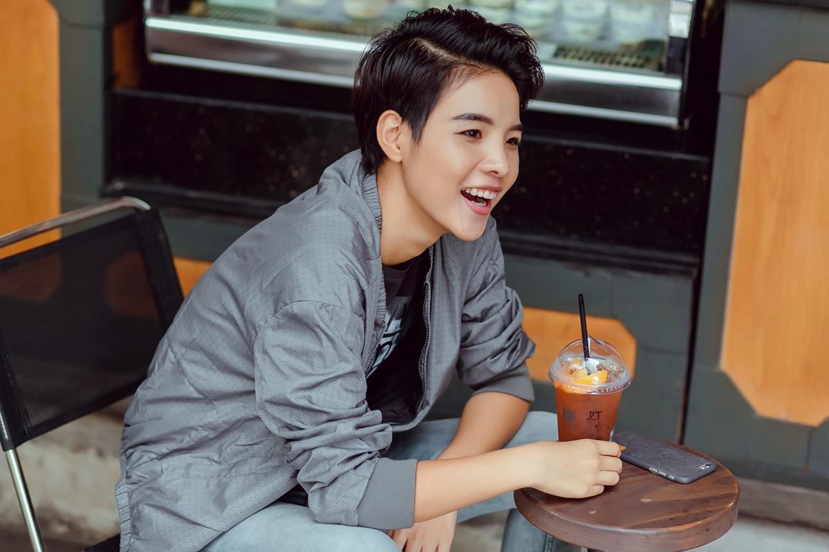 Vũ Cát Tường thả tim vào clip mỉa mai giọng hát của Chi Pu trên Instagram