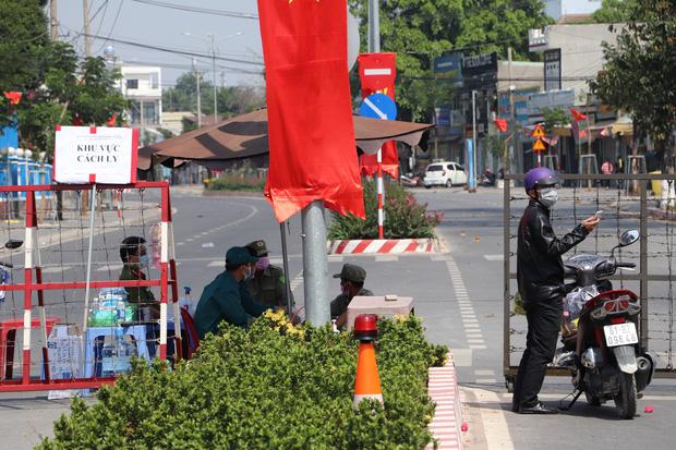 Bình Dương: Bé gái 8 tháng tuổi dương tính với Covid-19