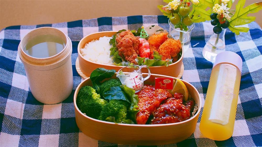 Xuất hiện chị vợ "yêu anh từ dạ dày", nấu cơm cho chồng mang đi làm mỗi ngày nhưng không trùng một món nào