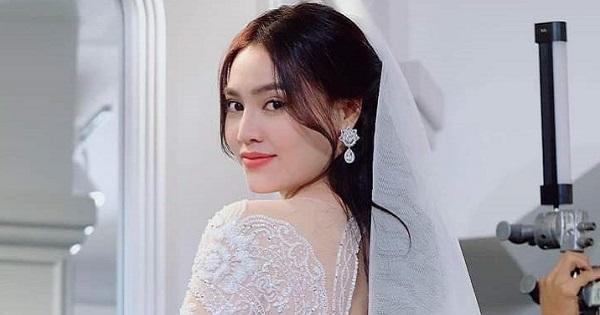 Rầm rộ tin Ninh Dương Lan Ngọc chính thức theo chồng bỏ cuộc chơi?