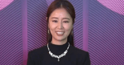 Lâm Tâm Như lộ làn da bóng dầu và gương mặt cứng đơ qua camera thường