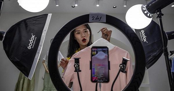 Trung Quốc: Cấm người dưới 16 tuổi livestream