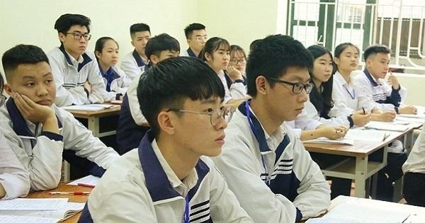 Chuẩn bị phương án cho kỳ thi Tốt nghiệp THPT khi Covid-19 bùng phát lại