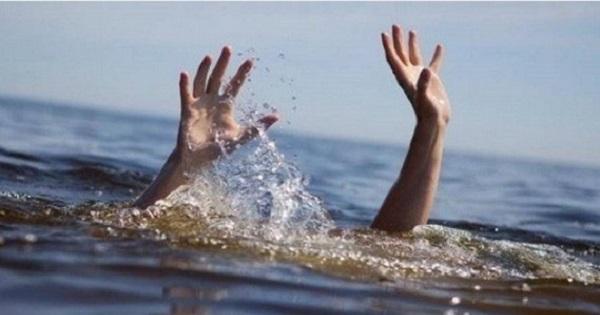 Huế: Nam sinh viên tử vong sau khi cứu 4 nữ sinh bị sóng biển cuốn trôi