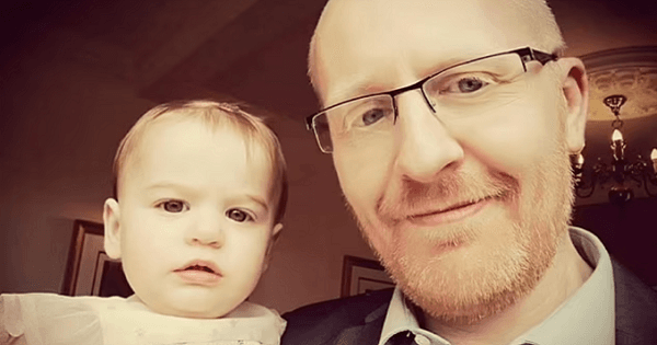 Xuất hiện cô bé chuyển giới nhỏ tuổi nhất nước Anh