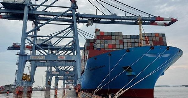 TP.HCM: Ghi nhận 3 ca nghi nhiễm Covid-19 trên tàu neo đậu tại Nhà Bè