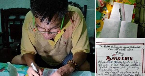 Thương cháu không có giấy khen, ông nội dành cả tối vẽ giấy khen tặng cháu