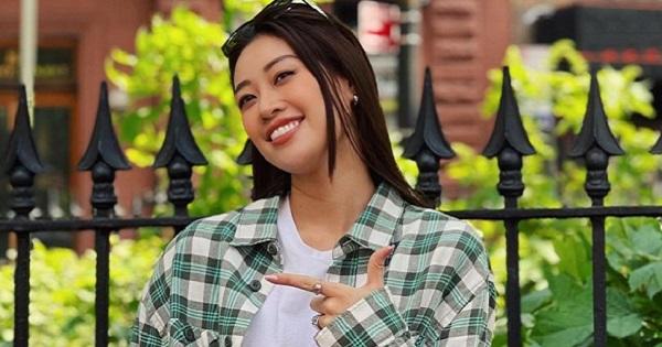 Hết khuấy động sân khấu, Khánh Vân "bung lụa" trên đường phố New York