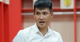 Giữa ồn ào của bà xã Thủy Tiên và dàn nghệ sĩ, Công Vinh đăng tâm thư "không thể hiểu nổi"