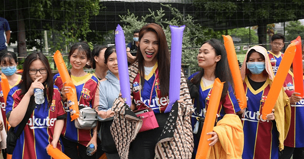 Fan Thủy Tiên nhắn tin miệt thị cô gái đòi lại 30 triệu chuyển nhầm