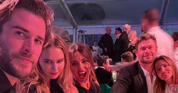 Liam Hemsworth - chồng cũ Miley Cyrus - chính thức công khai bạn gái mới