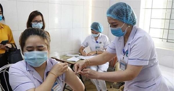 Lý do cần tiêm vaccine Covid-19 cho 70% dân số Việt Nam