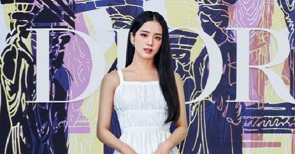 Jisoo (BLACKPINK) cán mốc 42 triệu follower trên Instagram, chiếm top trending toàn cầu