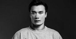 Thủ môn Bùi Tiến Dũng bị dân mạng mỉa mai "tuổi già lên, tên mất hút"