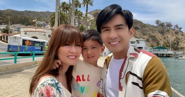 Bà xã Đan Trường khoe ảnh gia đình, fan chỉ tập trung vào nhan sắc không tuổi của "anh Bo"