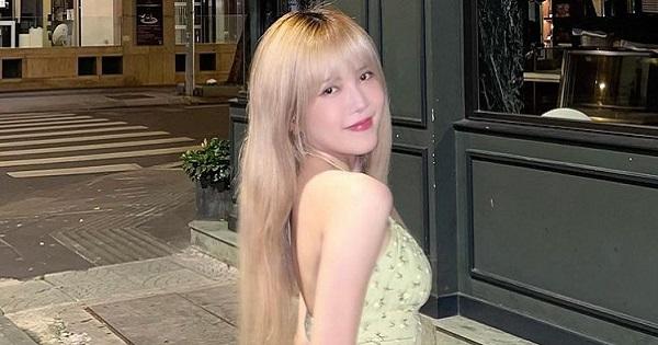 Thiều Bảo Trâm lại bị nghi bóp chân quá đà trước khi đăng hình