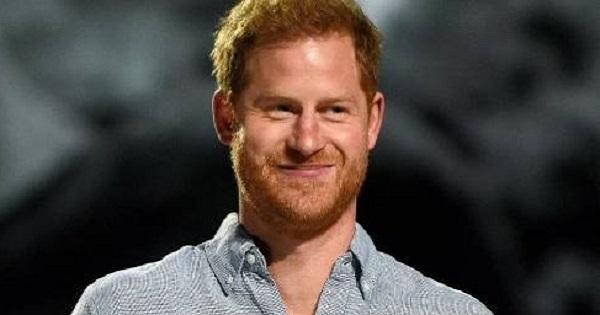 Ra hồi ký, Harry có nguy cơ không được dự lễ trị vì 70 năm của Nữ hoàng Anh