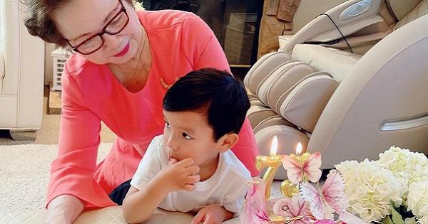 Hoa hậu Phạm Hương lần đầu khoe ảnh mẹ chồng đại gia quyền lực