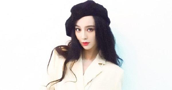 Hết thời, Phạm Băng Băng giờ đi sự kiện chỉ chụp ảnh bằng điện thoại?