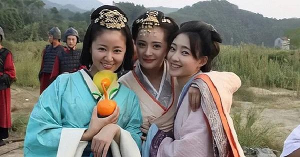 Đọ sắc chung khung hình vào 11 năm trước, Lâm Tâm Như - Dương Mịch đều thua Vương Lệ Khôn