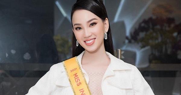 Người đẹp Ái Nhi bị hải quan Ai Cập thu giữ hành lý vì nghi ngờ buôn lậu